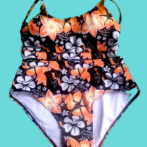 This is a NEW 2 Piece Swimsuit from SHEIN . Size small. Bag included.